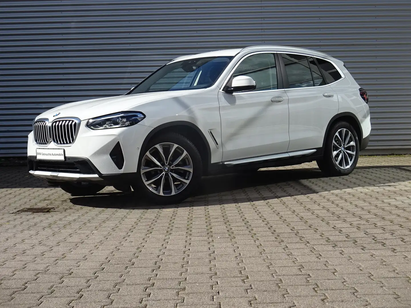 BMW X3 xDrive20d Sportsitze Parkassist Kamera LM SH Weiß - 1