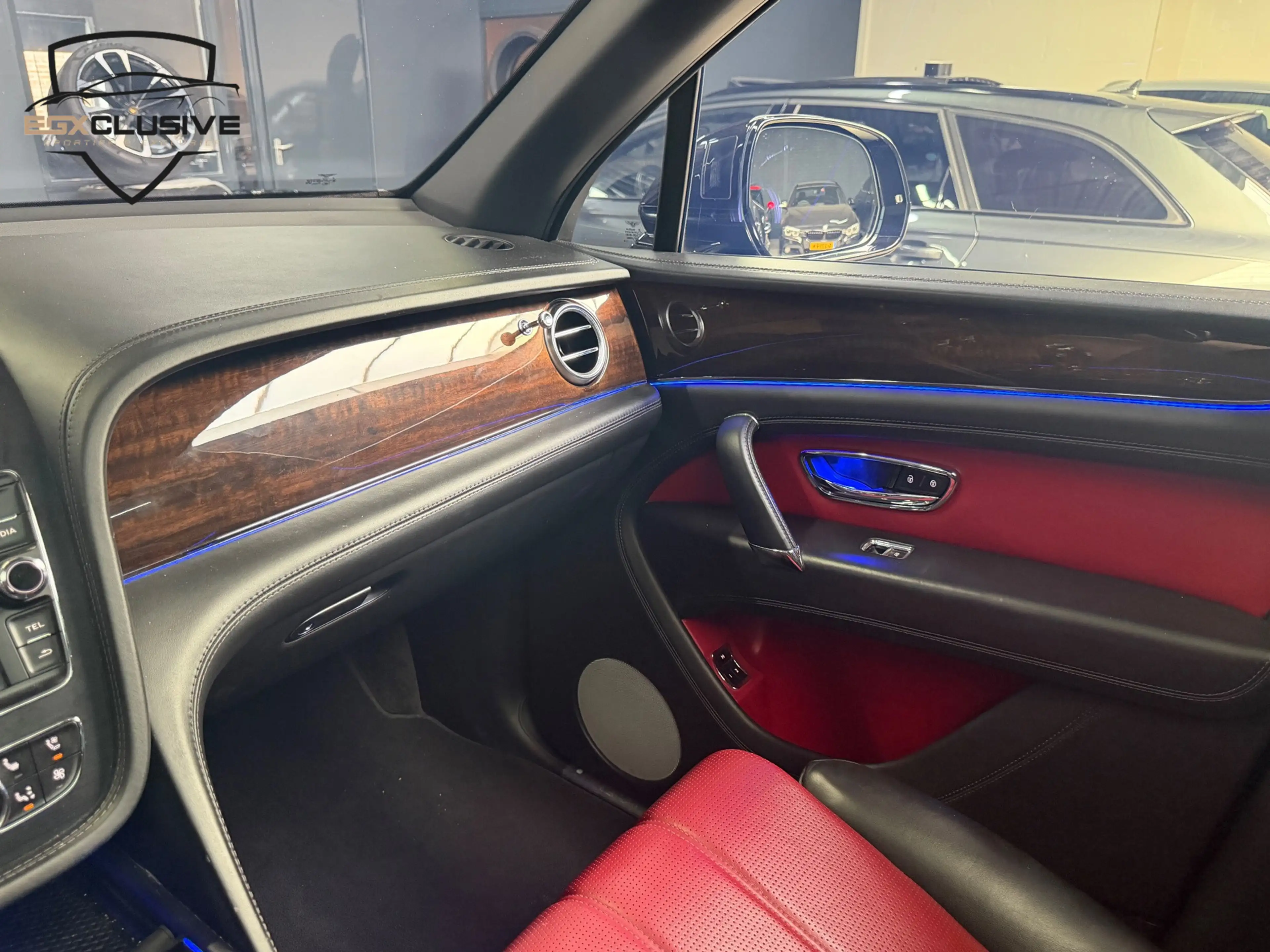 Bentley Bentayga 4.0 D 7p. PANO|360CAMERA|ACC|MEMORY|HUD|MASSAGE — photo 28