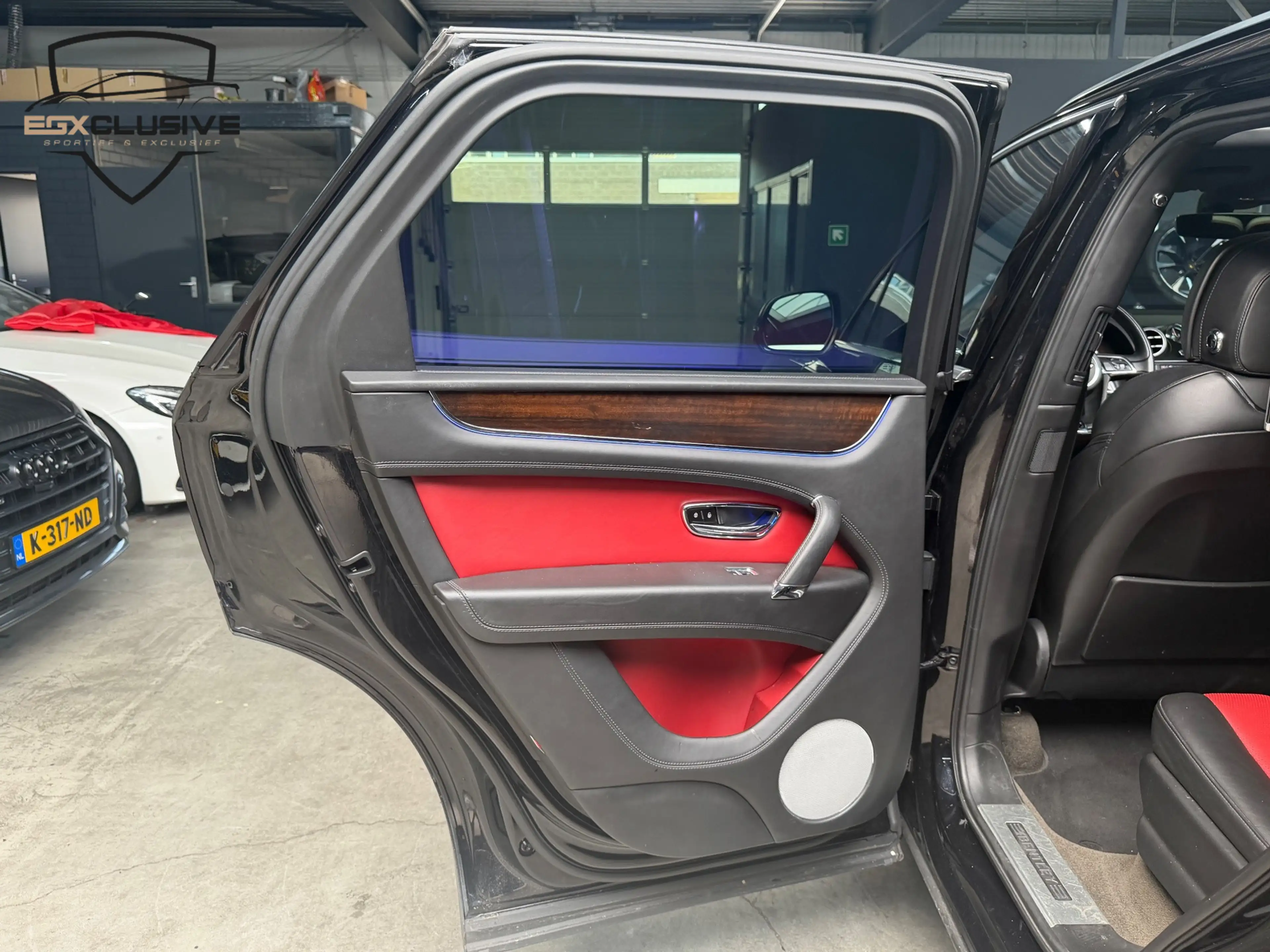 Bentley Bentayga 4.0 D 7p. PANO|360CAMERA|ACC|MEMORY|HUD|MASSAGE — photo 32