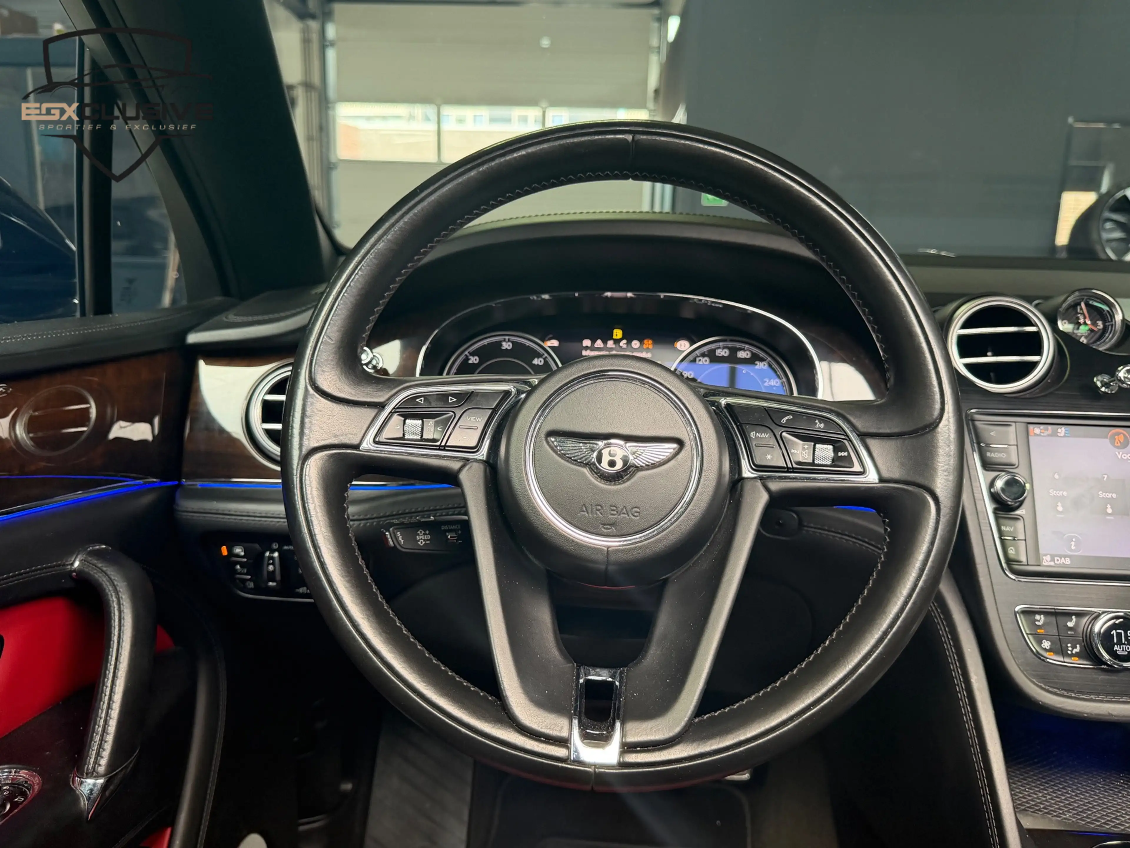 Bentley Bentayga 4.0 D 7p. PANO|360CAMERA|ACC|MEMORY|HUD|MASSAGE — photo 37