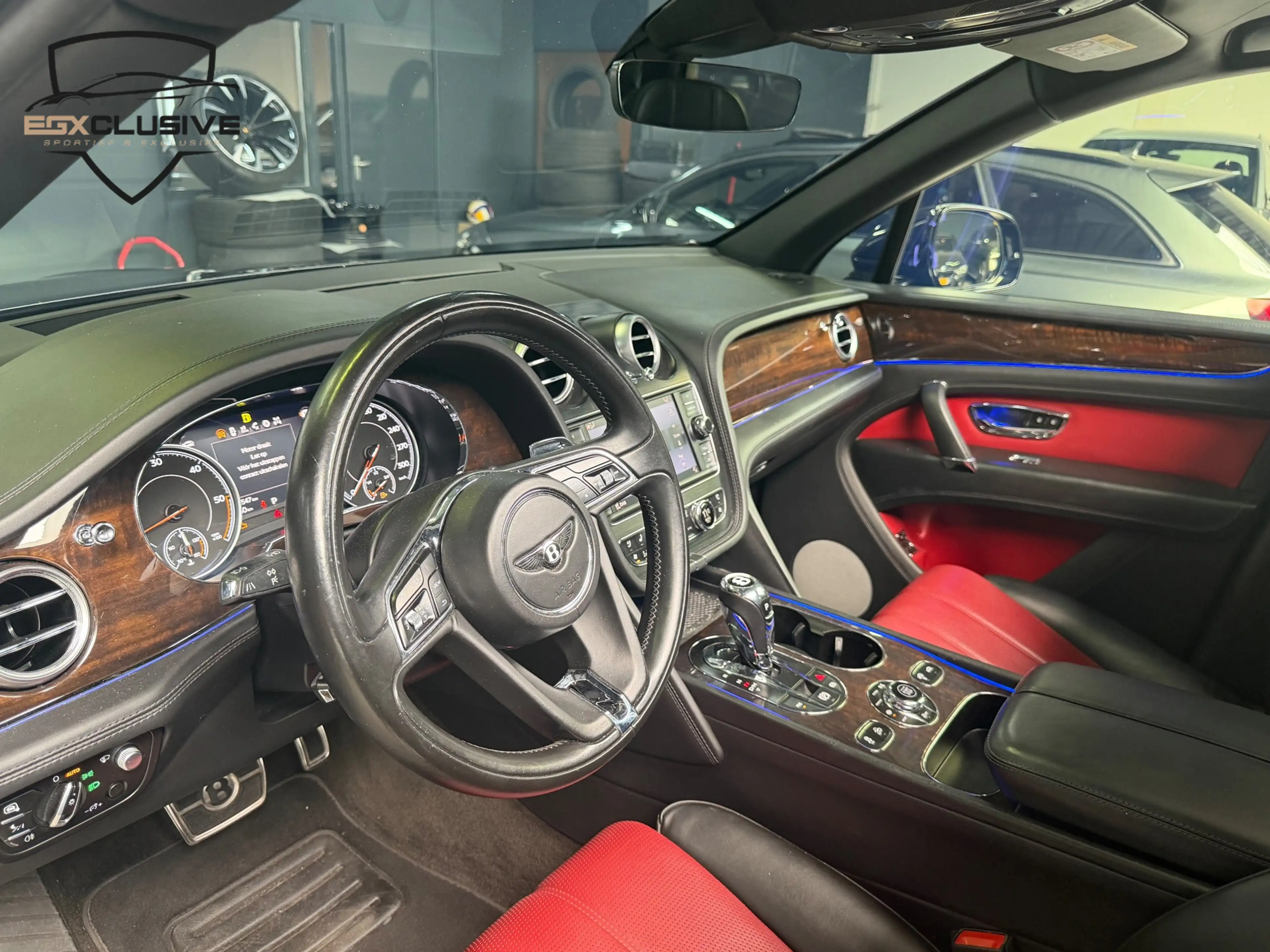 Bentley Bentayga 4.0 D 7p. PANO|360CAMERA|ACC|MEMORY|HUD|MASSAGE — photo 19