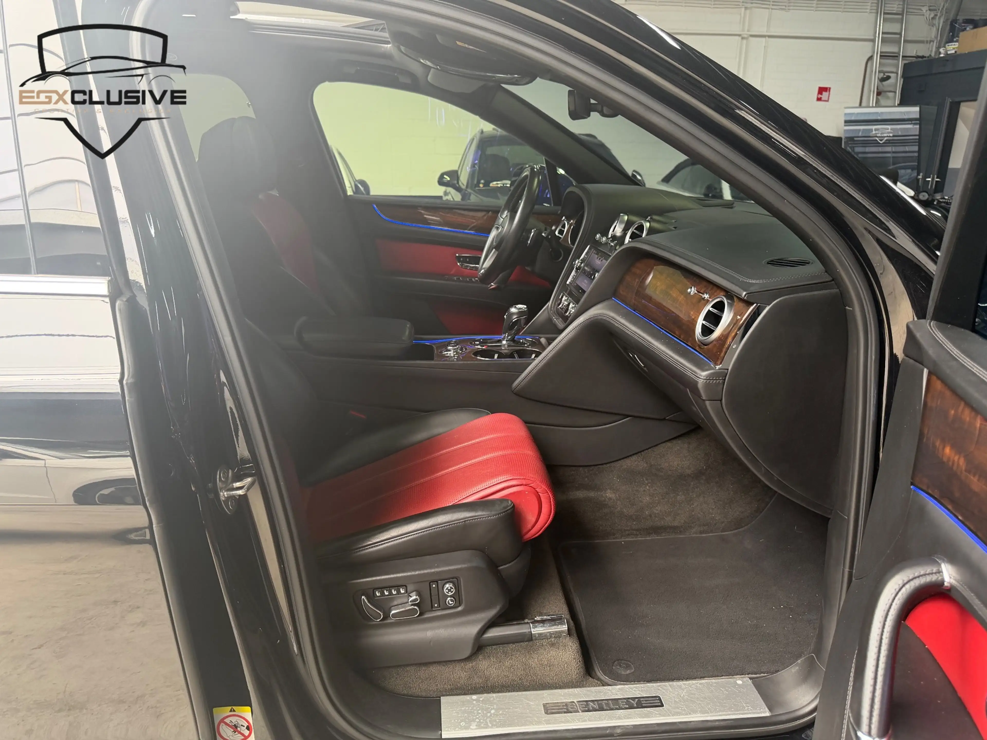 Bentley Bentayga 4.0 D 7p. PANO|360CAMERA|ACC|MEMORY|HUD|MASSAGE — photo 46