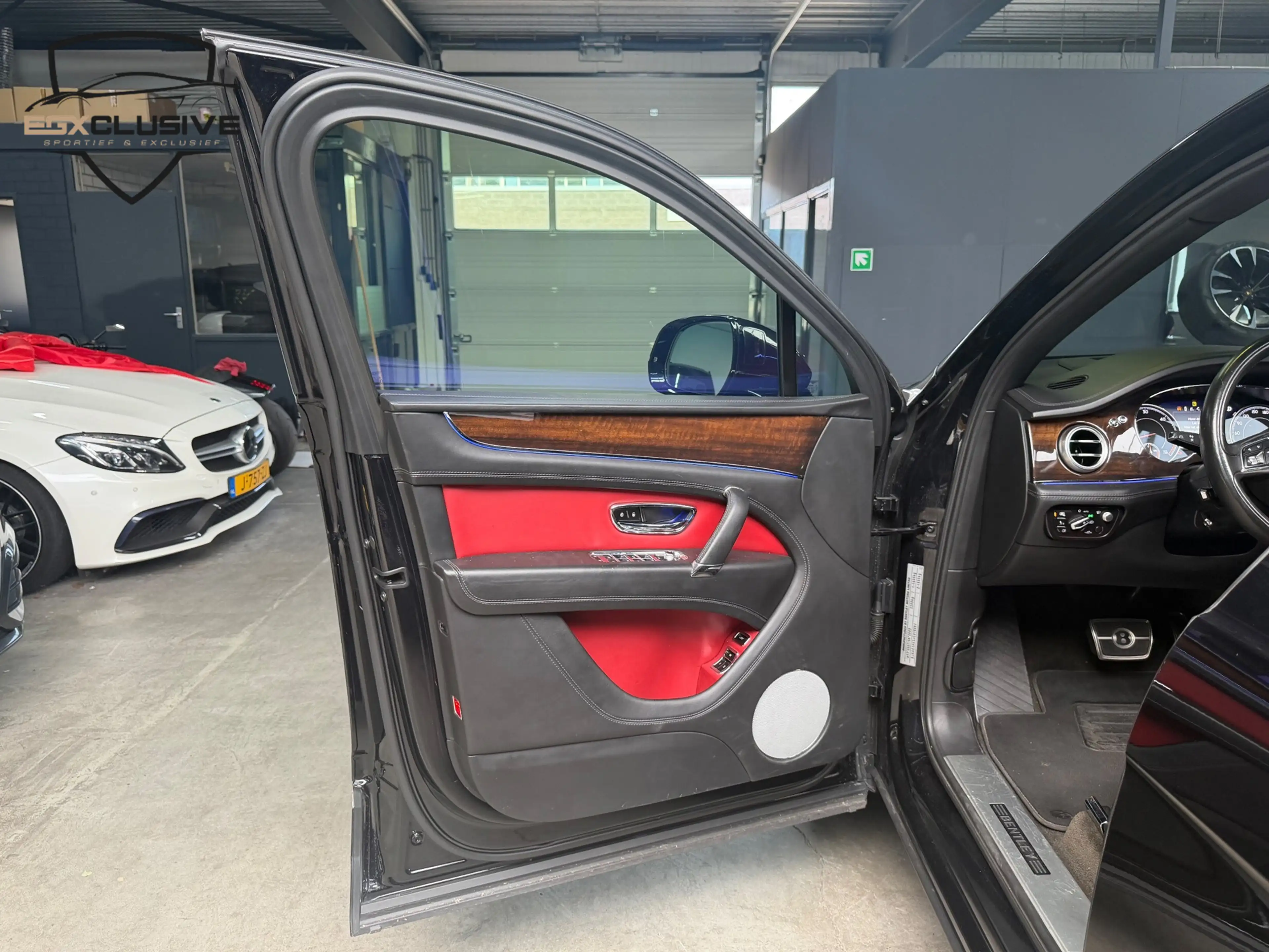 Bentley Bentayga 4.0 D 7p. PANO|360CAMERA|ACC|MEMORY|HUD|MASSAGE — photo 16
