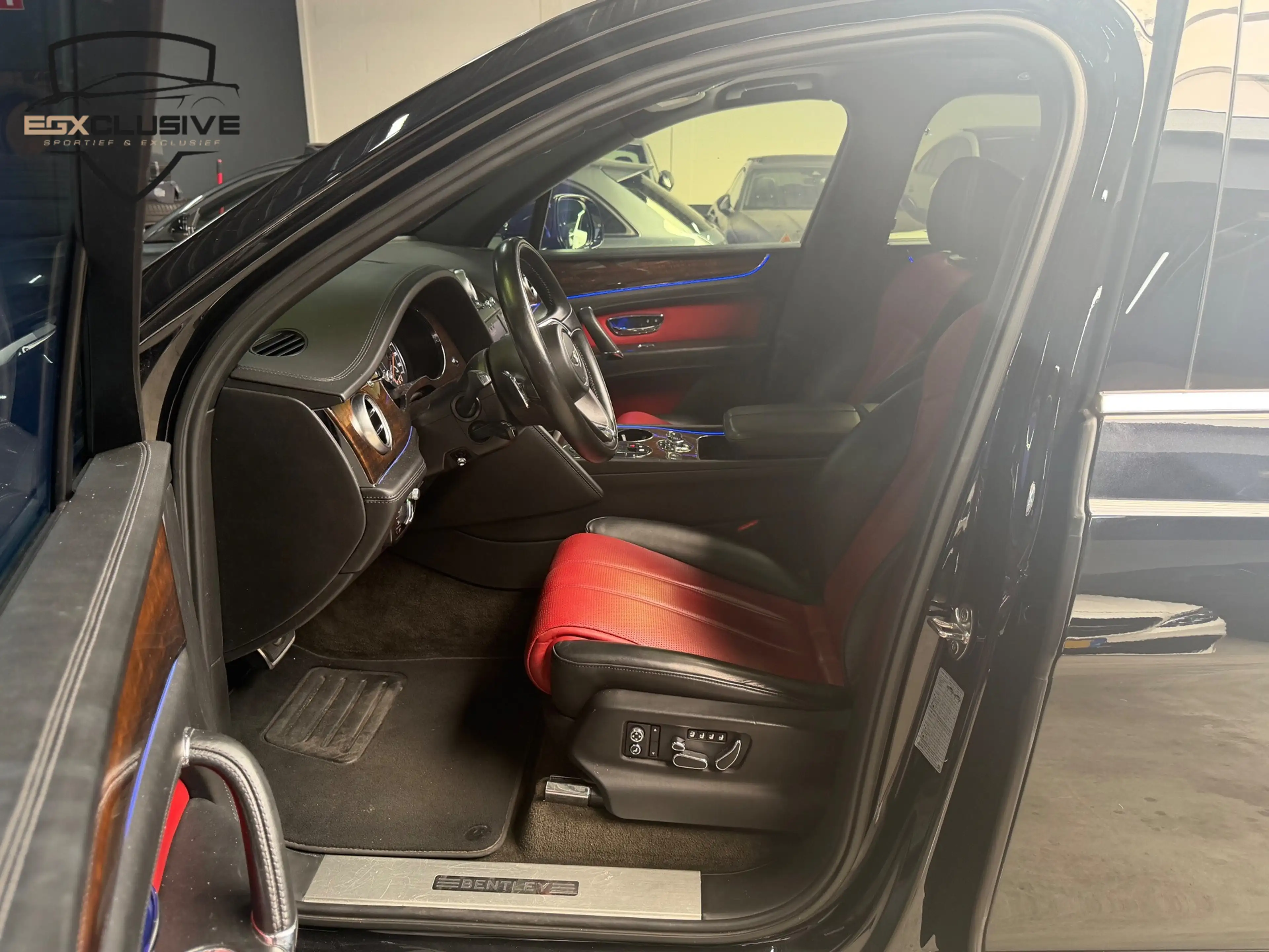Bentley Bentayga 4.0 D 7p. PANO|360CAMERA|ACC|MEMORY|HUD|MASSAGE — photo 17