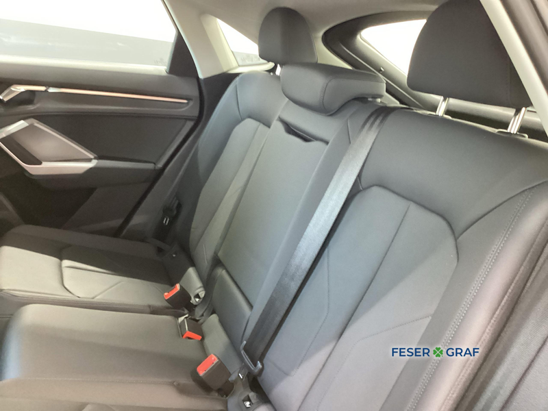 Audi Q3 Sportback S line 35 TDI AHK Keyless Navi LED — photo 8