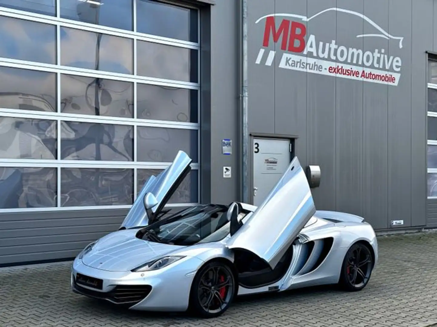 McLaren MP4-12C 3.8 V8 Spider Ice Silver Service McL NEU - Plateado - 1
