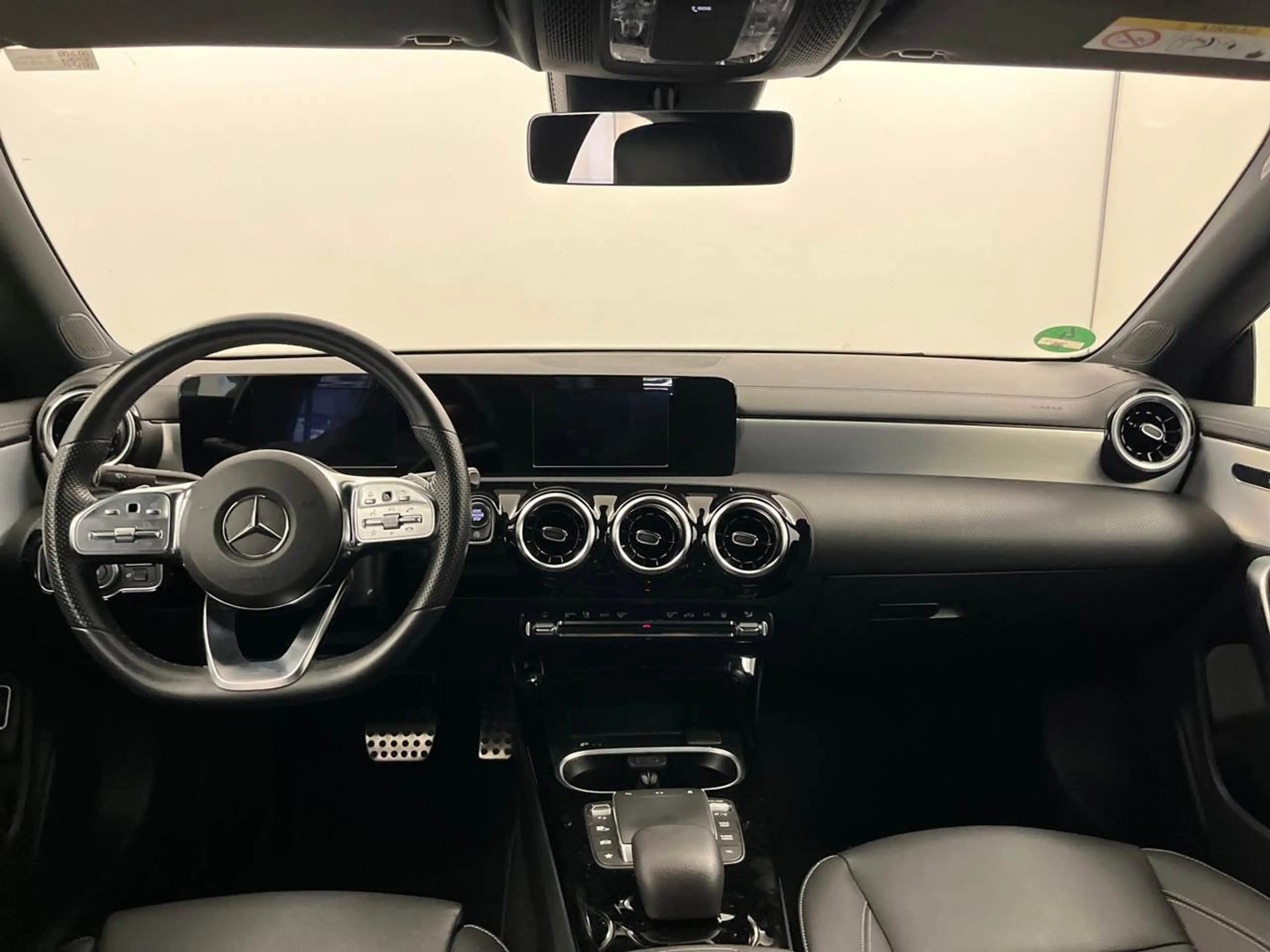 Mercedes-Benz CLA 220 d AMG Line AHK SpoSi StHz Key LED Lane — photo 5