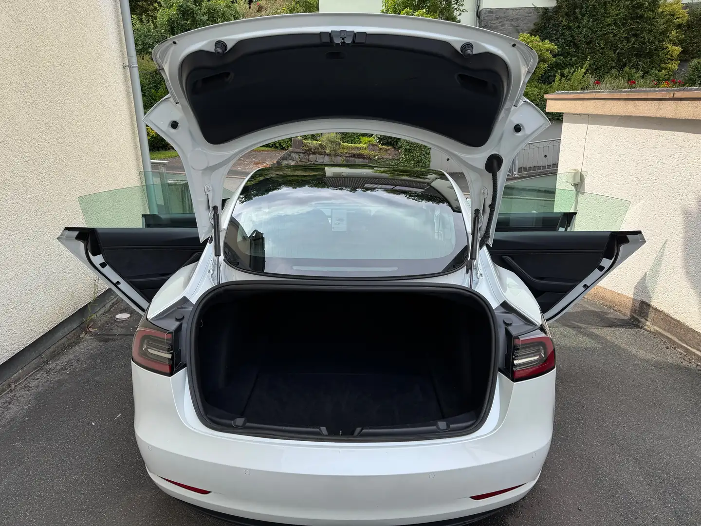 Tesla Model 3 Model 3 Allradantrieb Dual Motor Performance Weiß - 1
