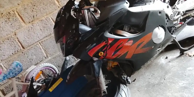 Honda CBR 600 - foto 2