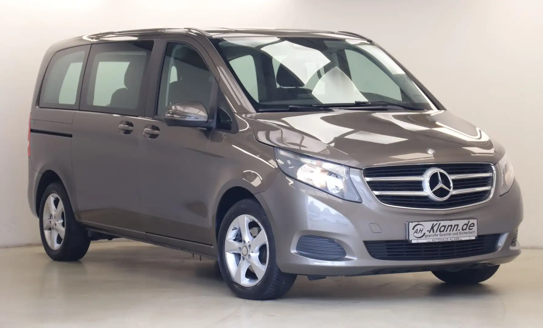 Mercedes-Benz V 220 d 163PS 7G kompakt 6-Sitzer AHK-Abn. Navi Gri - 1