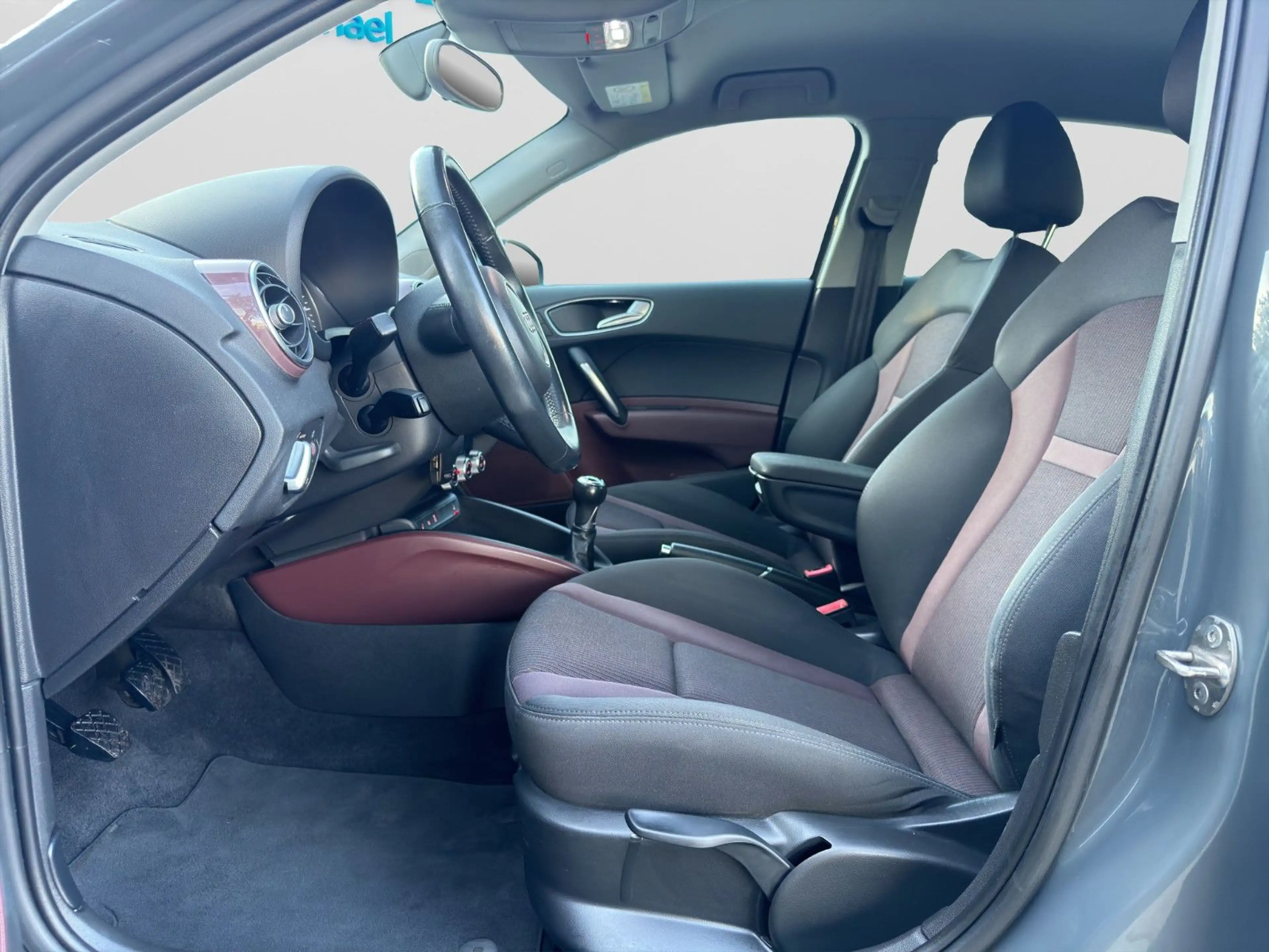 Audi A1 Sportback 1.4 KLIMAAUT SITZH XEN NAV PDC GJR — photo 12