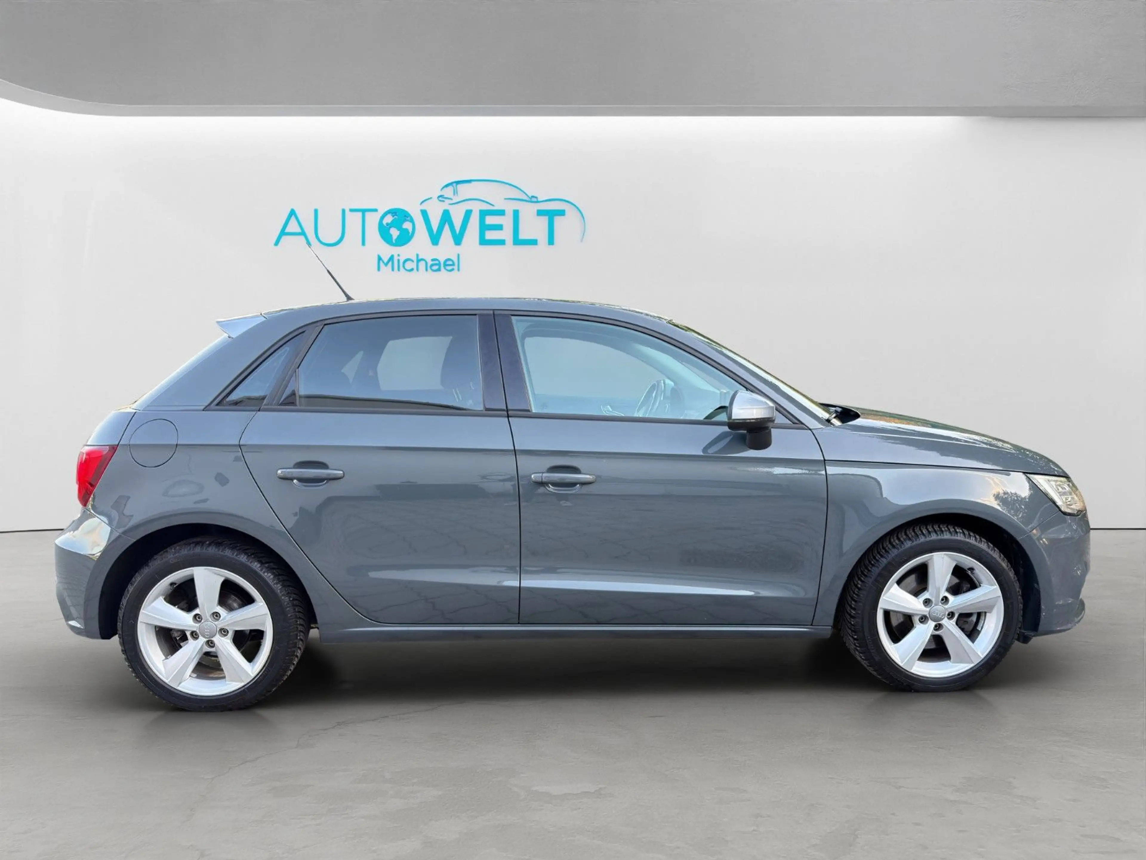 Audi A1 Sportback 1.4 KLIMAAUT SITZH XEN NAV PDC GJR — photo 4