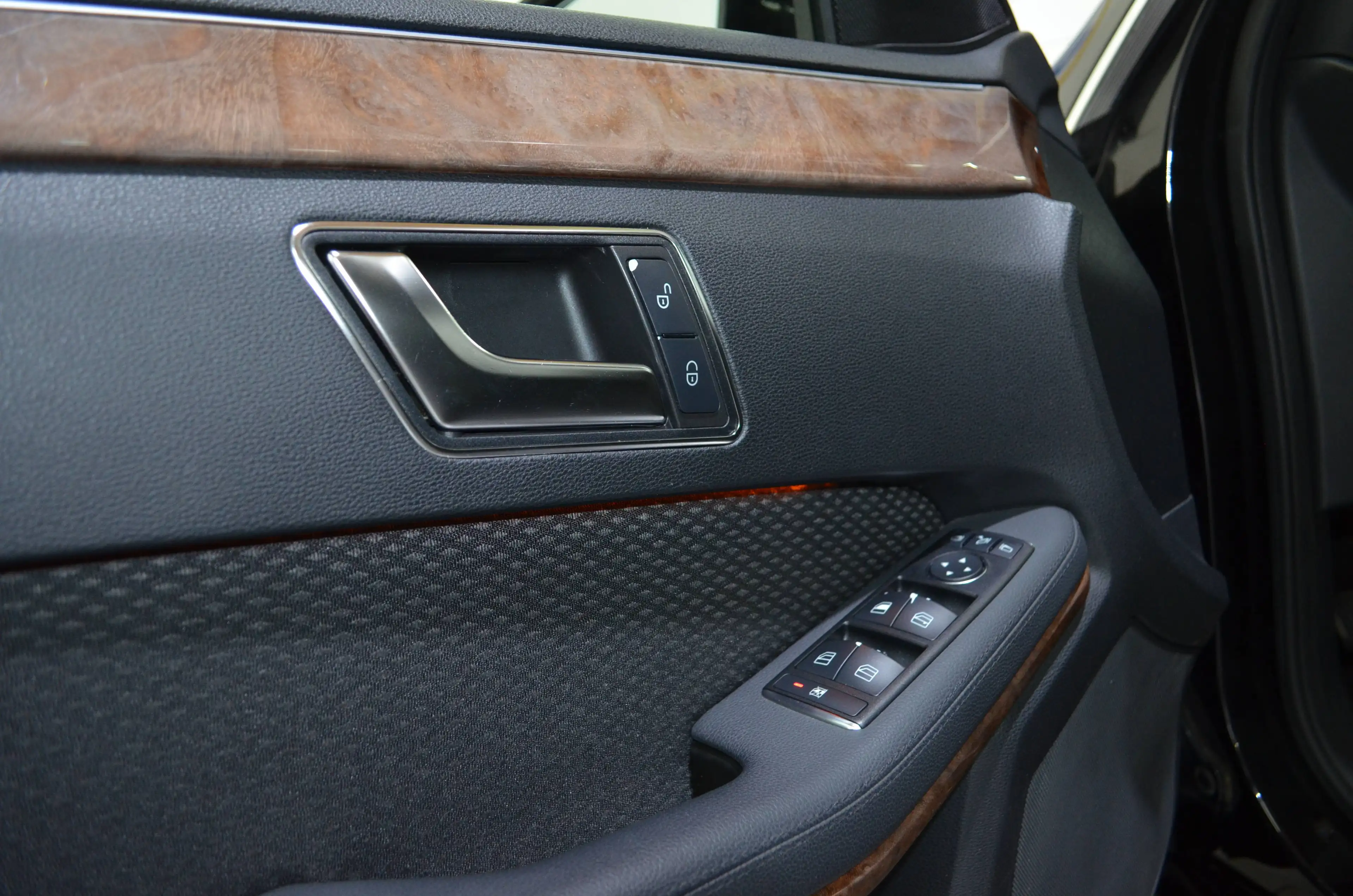 Mercedes-Benz E 250 T CDI 7G-TRONIC ELEGANCE"SCHIEBEDACH"NAVI"AMBIENTE"TEMPOMAT — photo 15