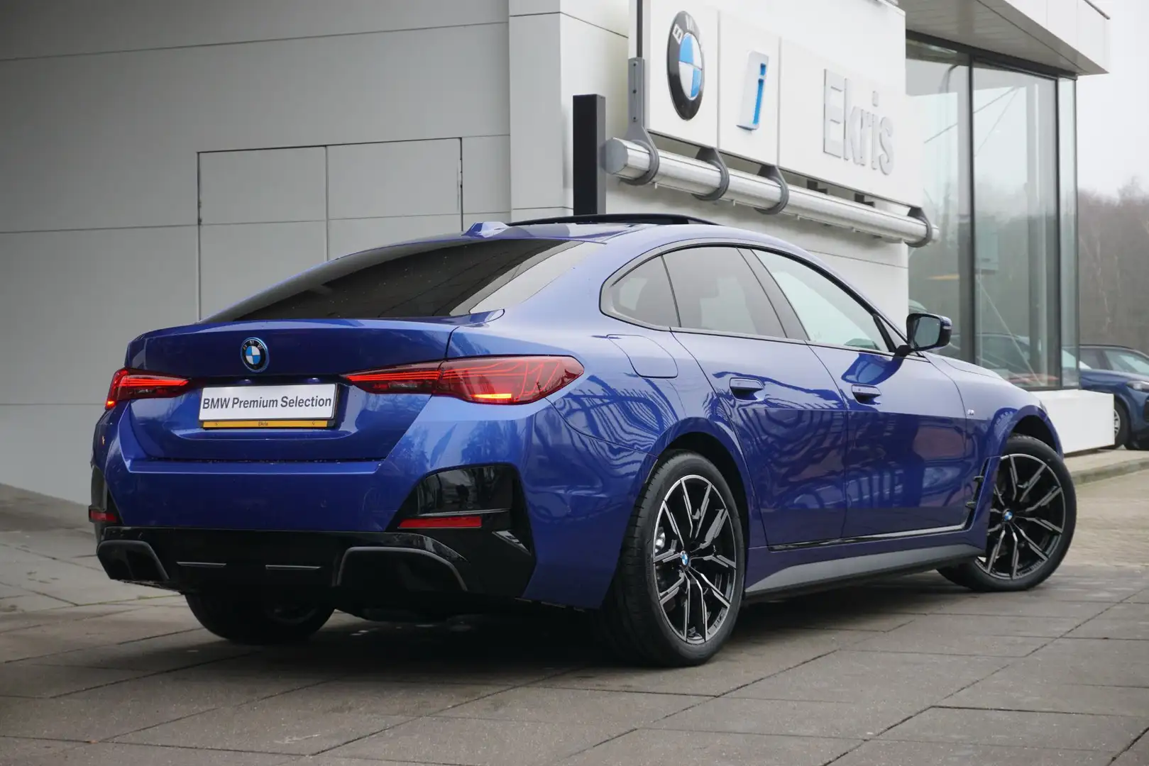BMW i4 Gran Coupe eDrive35 M Sportpakket | Comfort Pack | Blauw - 2