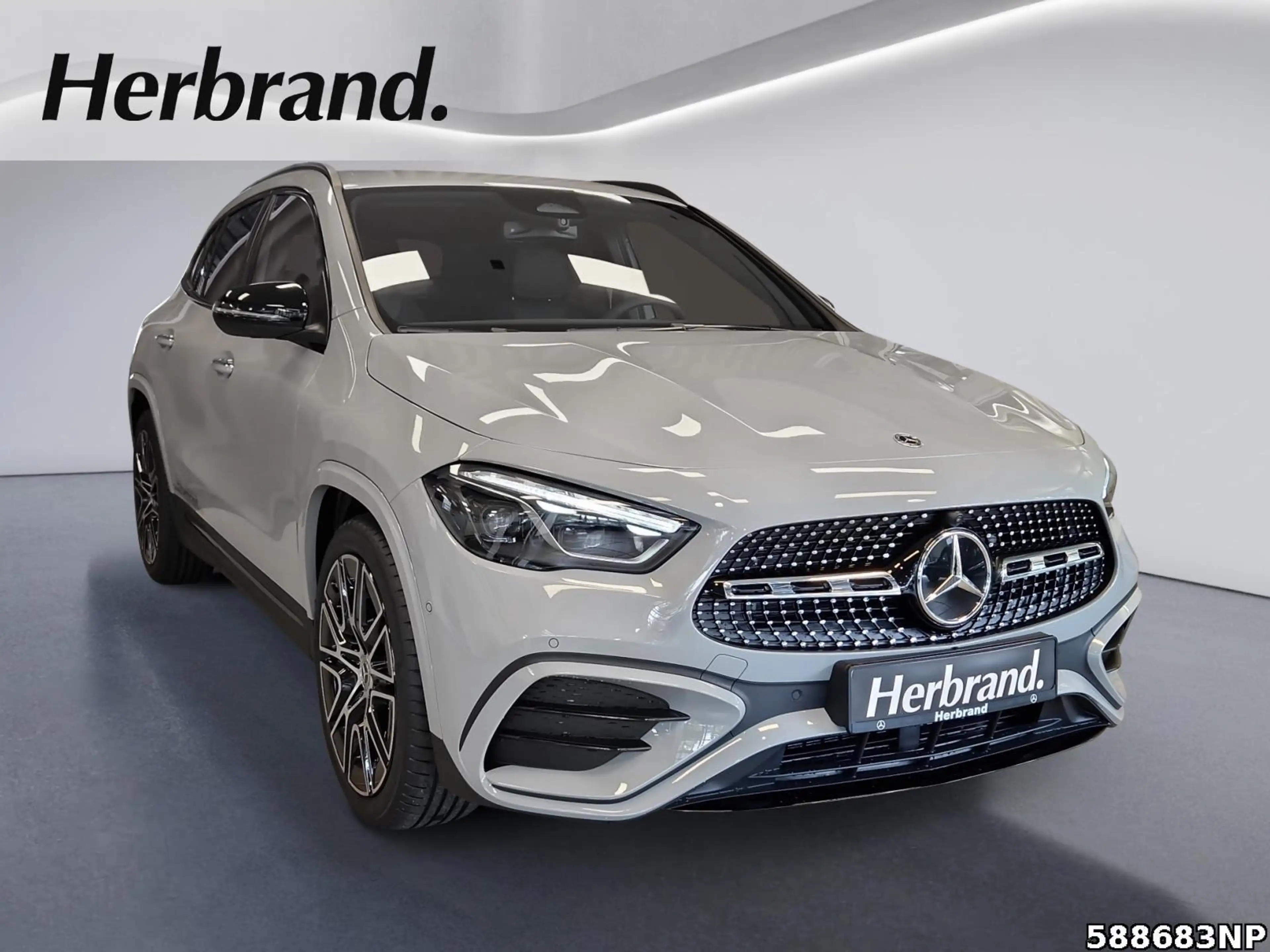 Mercedes-Benz GLA 200 SPECIAL-EDITION+20"+MULTIBEAM+360°+AHK — photo 2