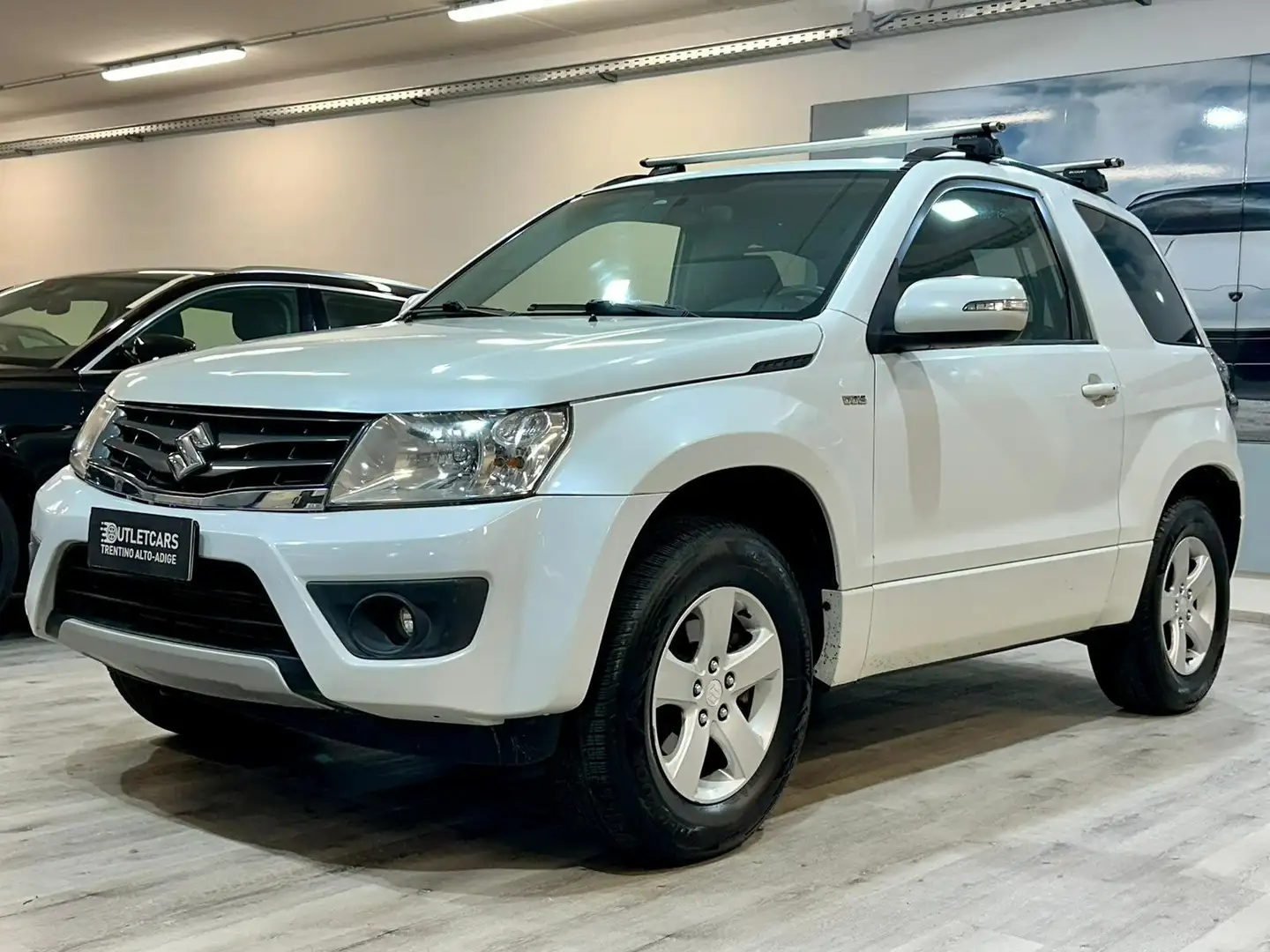 Suzuki Grand Vitara 3p 1.9 4x4 Ridotte + Blocco Differenziale + Gancio Bianco - 1