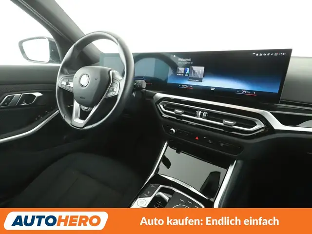 BMW 3 Series view 13