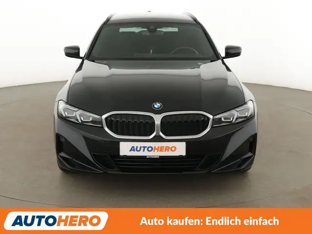 BMW 3 Series view 9