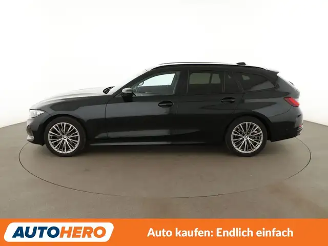 BMW 3 Series view 3