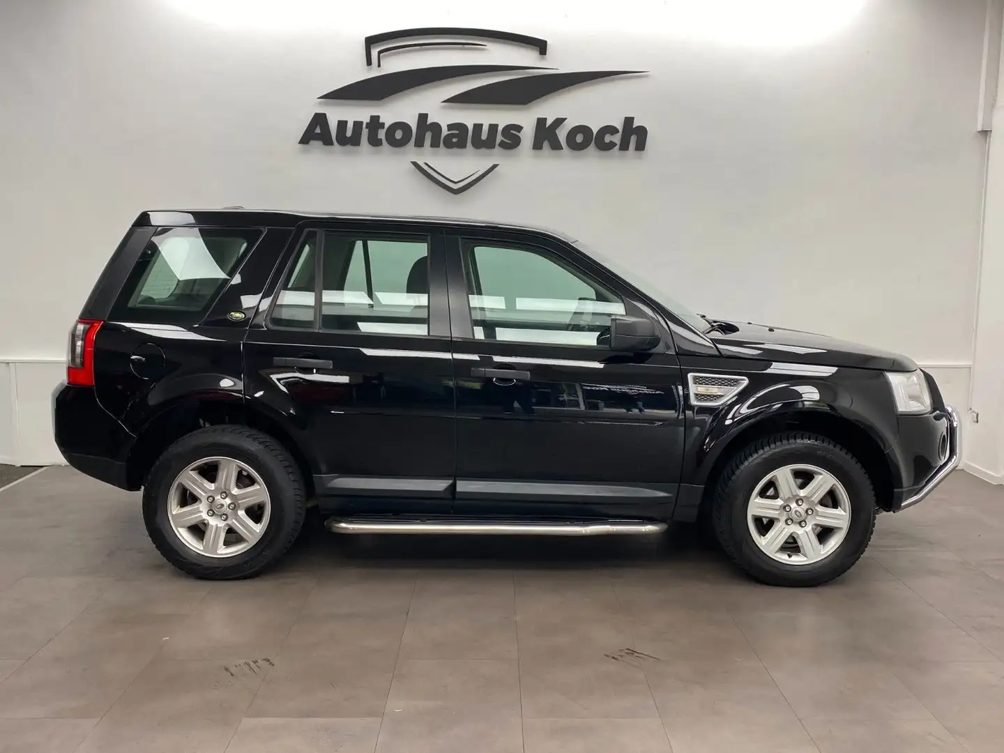 Land Rover Freelander FREELANDER  2 TD4 NEUWERTIG MIT MARKANTER OPTIK! Schwarz - 2