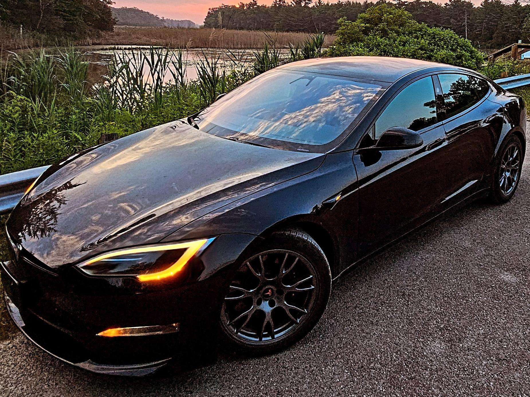 2023 Tesla Model S Rare S with new 2025 PLAID HV pack & PC Gaming Rig thumb 21