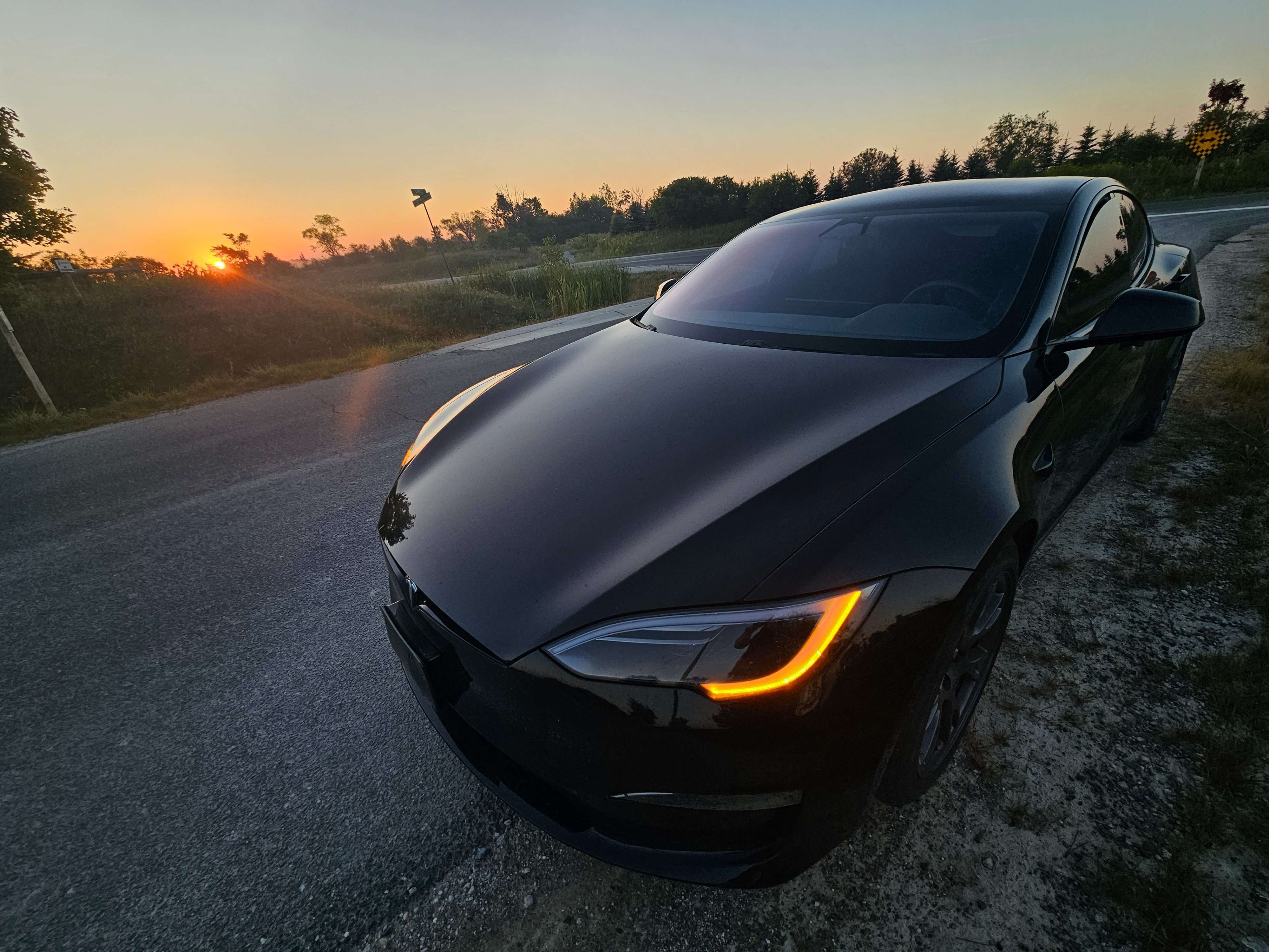 2023 Tesla Model S Rare S with new 2025 PLAID HV pack & PC Gaming Rig