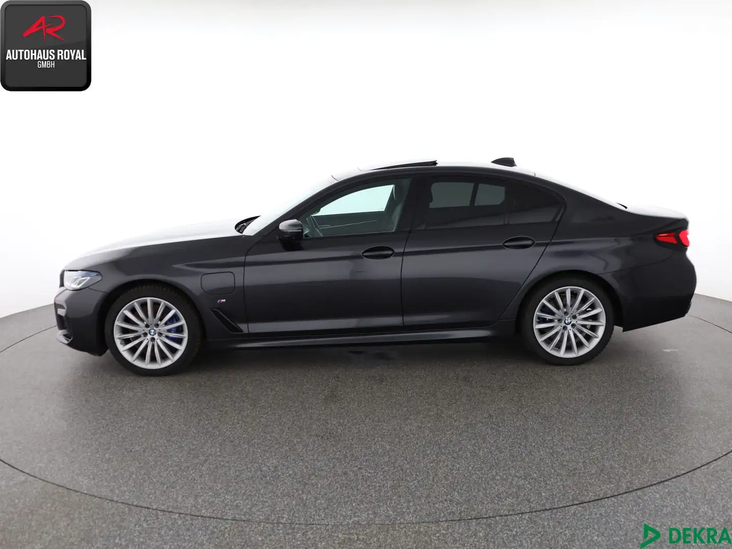 BMW 545 545 e xDrive M SPORT EXCLUSIV,LASER,MASSAGE,ACC Grau - 2