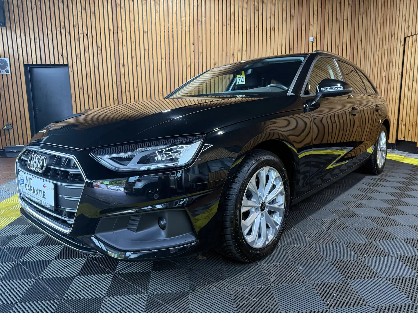 Audi A4 Avant 2,0 TDI Aut. *Navi+*ACC*AHK*Kamera*App* Schwarz - 1