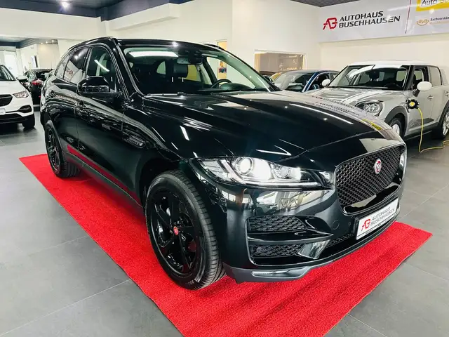 Jaguar F-Pace F-PACE 2.0d Prestige AWD*Rentnerfzg*19Tkm*S-Heft
