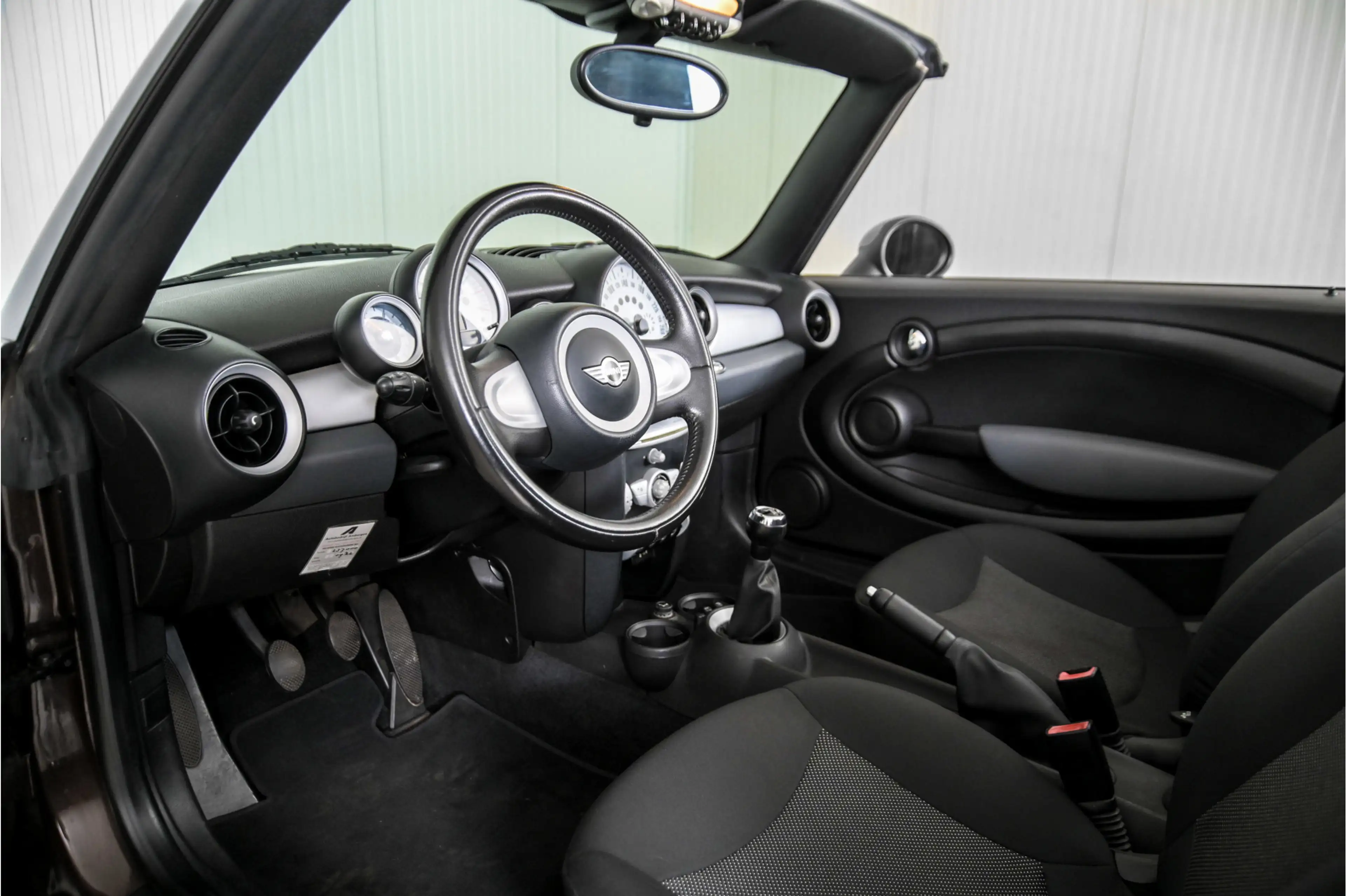 MINI Cooper Cabrio 1.6 Pepper — photo 11