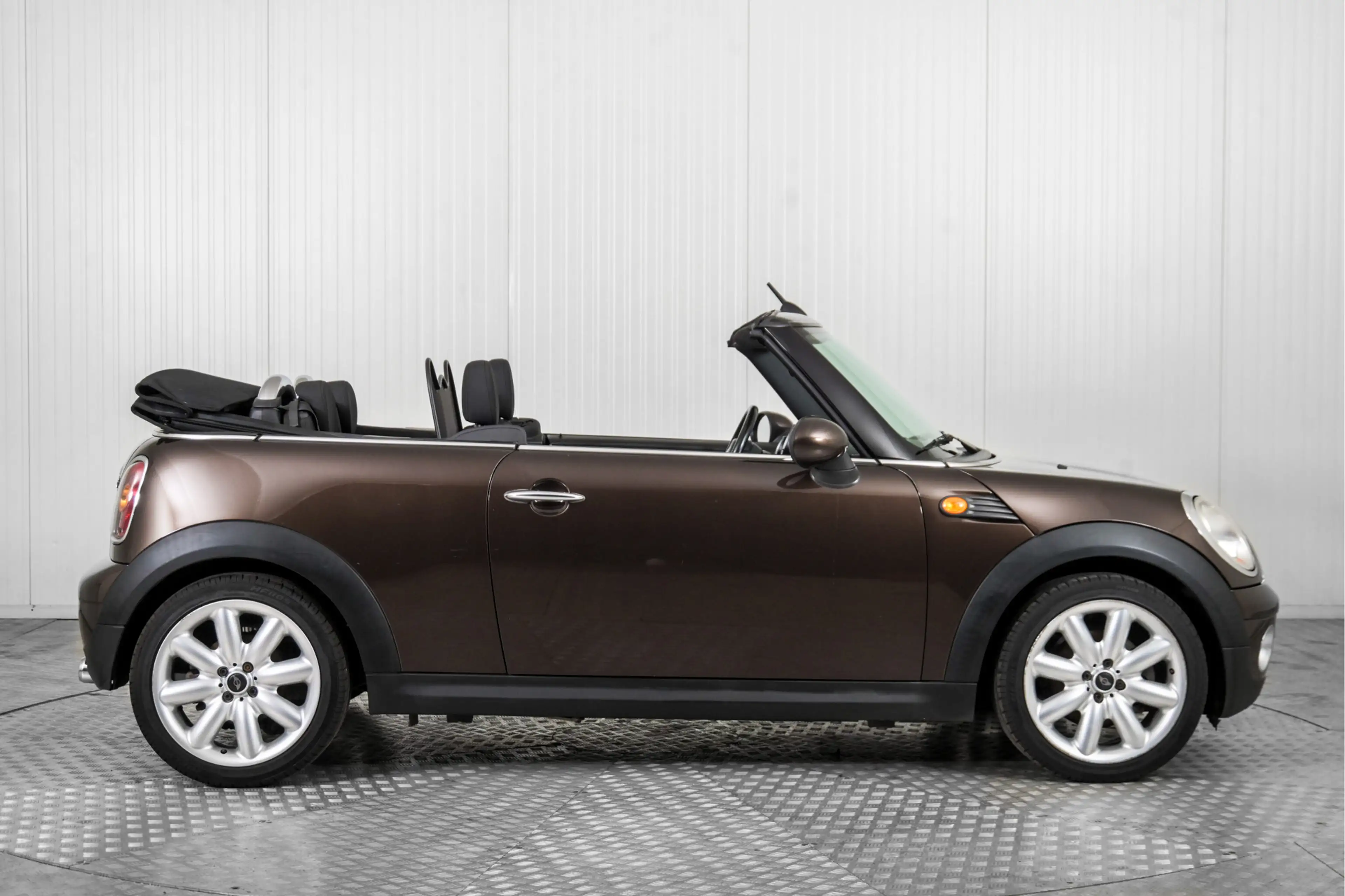 MINI Cooper Cabrio 1.6 Pepper — photo 10