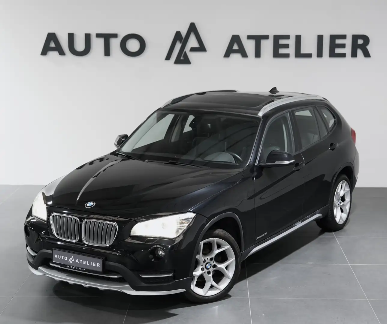BMW X1 20 d xDrive*NAVI*PANO*PDC*BI-XENON* Noir - 1