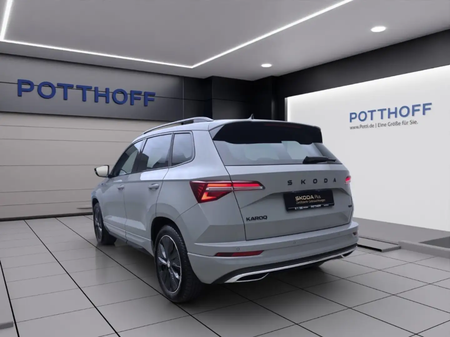 Skoda Karoq 2.0 TSI DSG 4x4 SPORTLINE MATRIX DAB+ VIRTUAL LM18 Grau - 2