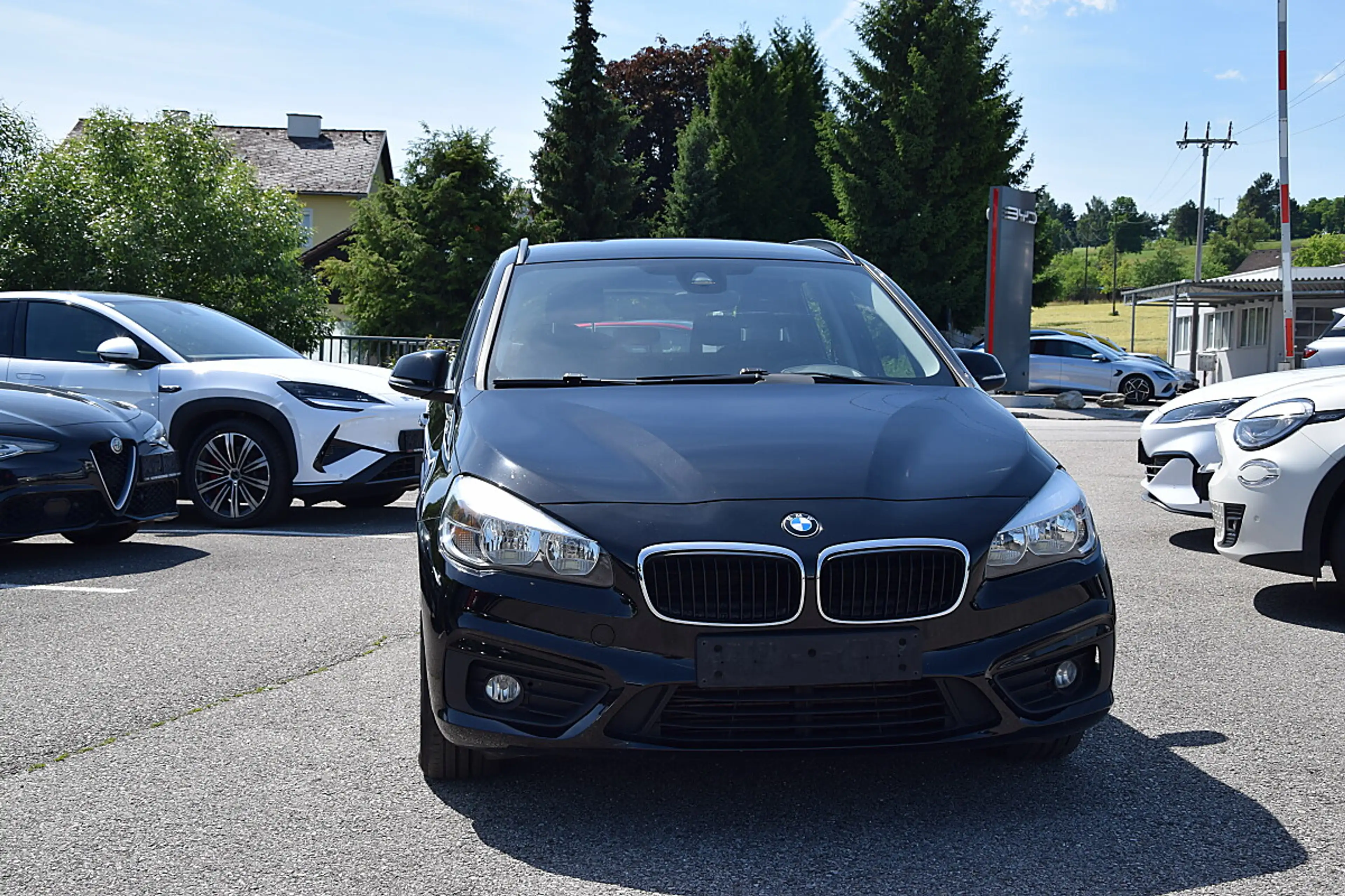 BMW 216 d Active Tourer Advantage AHK — photo 2
