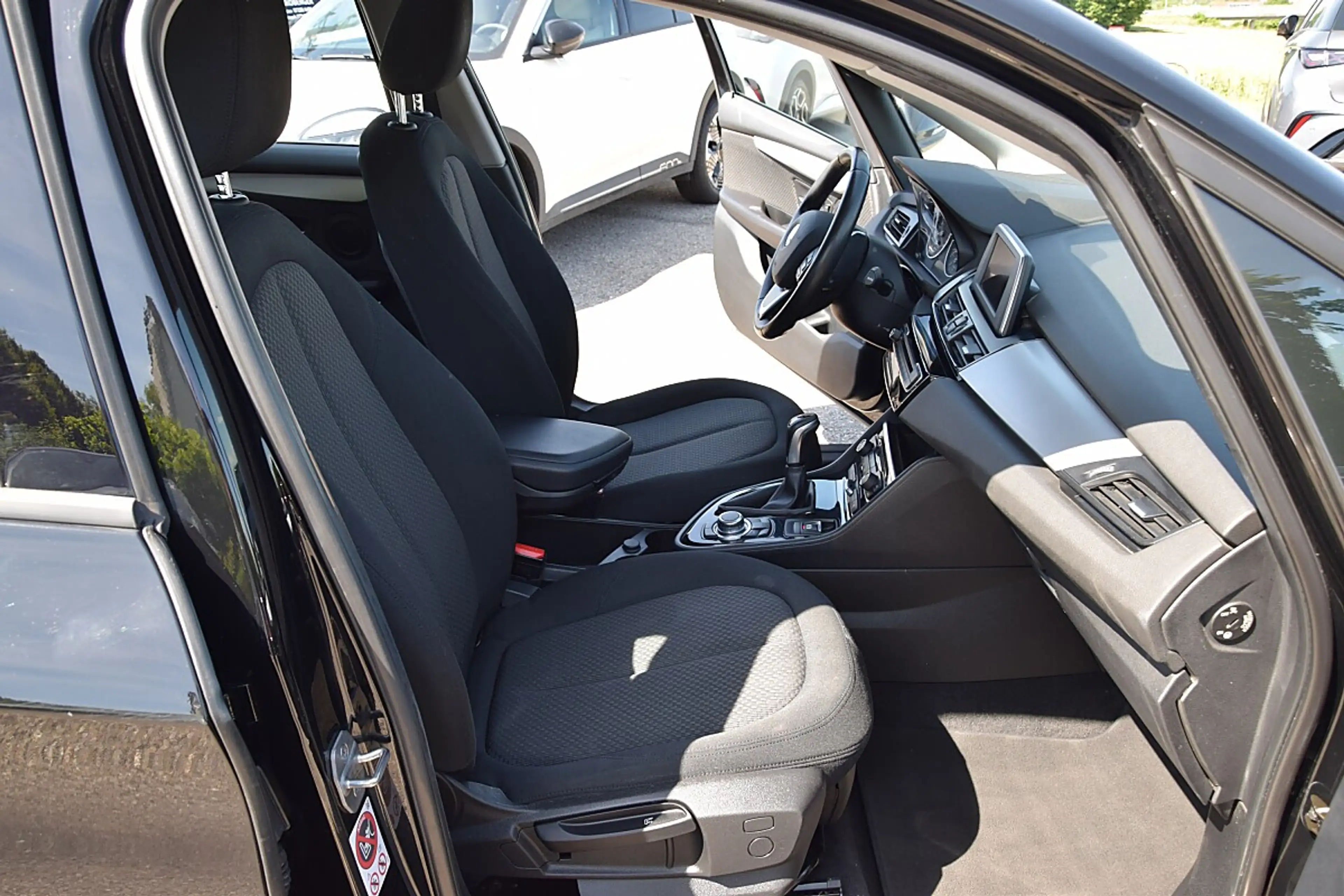BMW 216 d Active Tourer Advantage AHK — photo 7