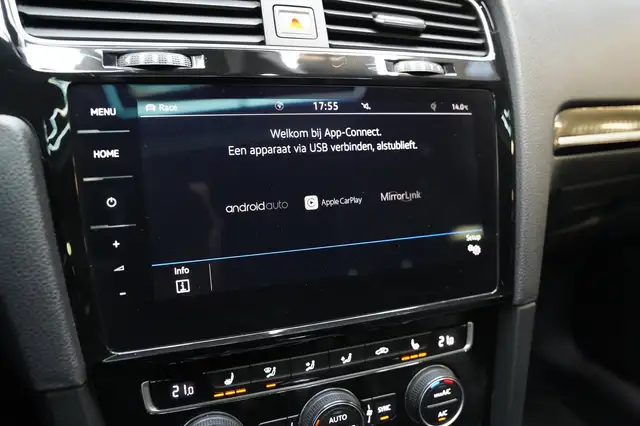 Volkswagen Golf view 19