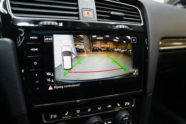 Volkswagen Golf view 17