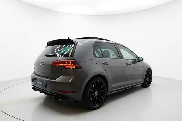Volkswagen Golf view 6