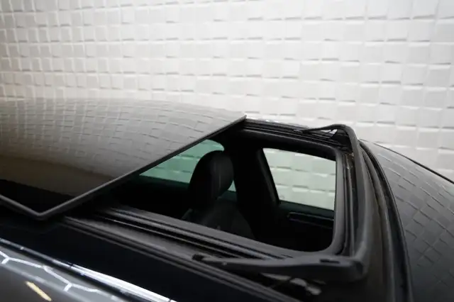 Volkswagen Golf view 10