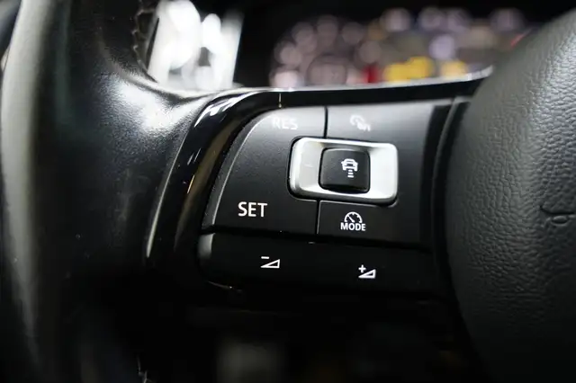 Volkswagen Golf view 20