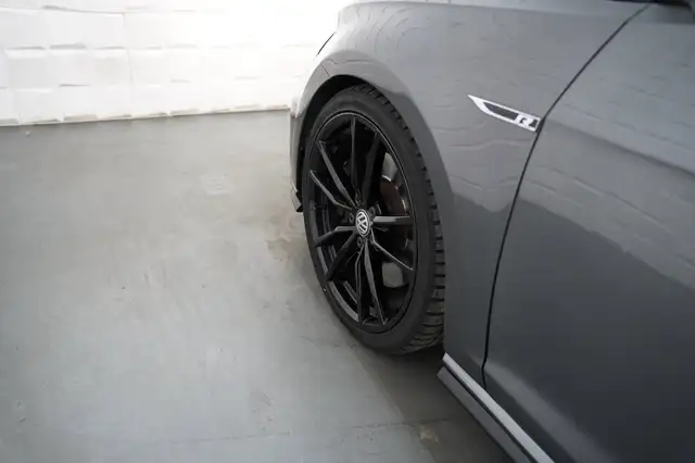 Volkswagen Golf view 28