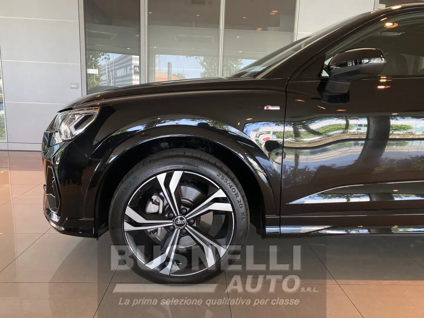 Audi Q3 SPORTBACK 40TDI 200CV QUATTRO S-LINE EDITION Zwart - 2