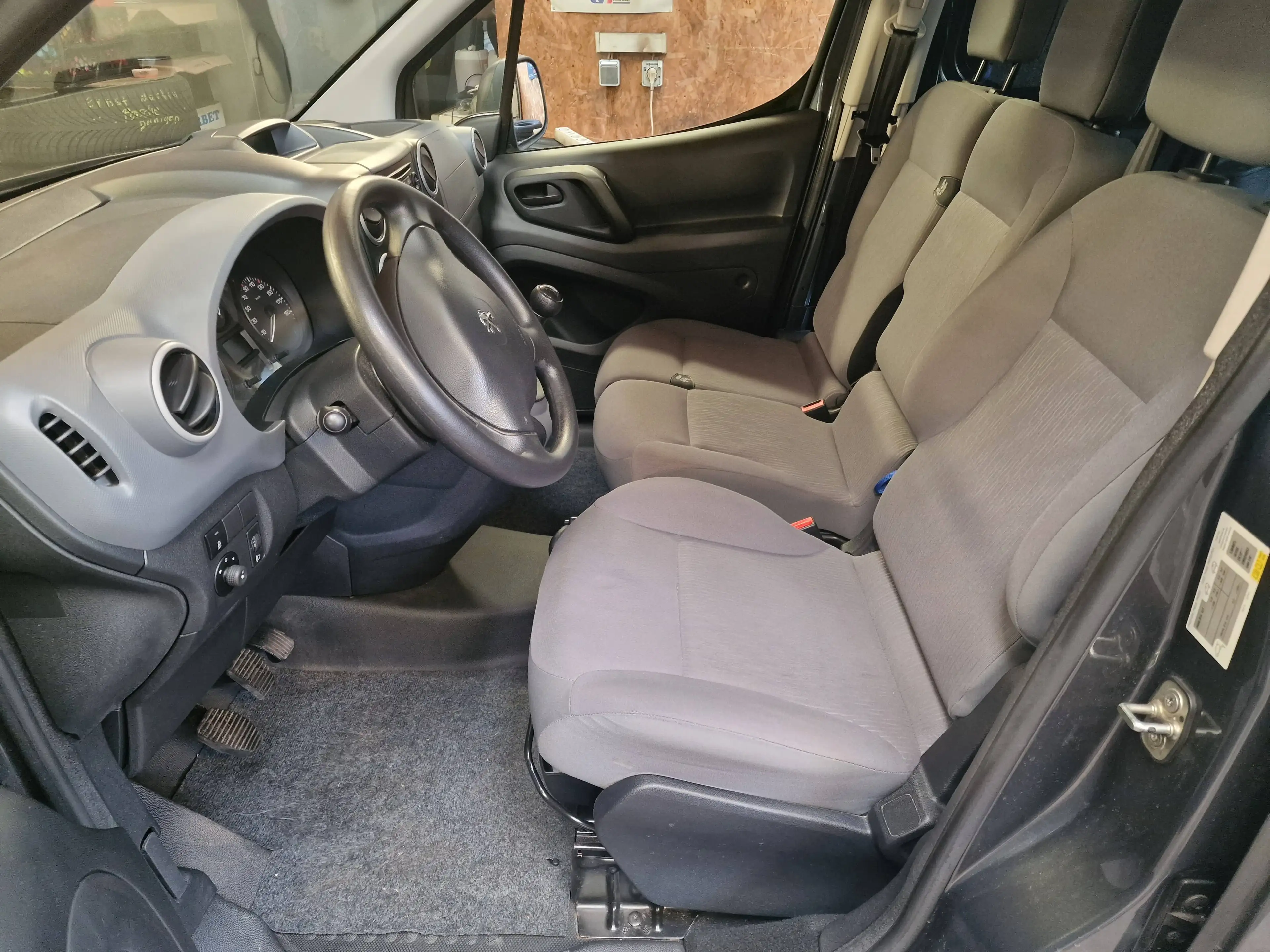 Peugeot Partner L1 Komfort 3 SITZER aus 1.Hand — photo 13