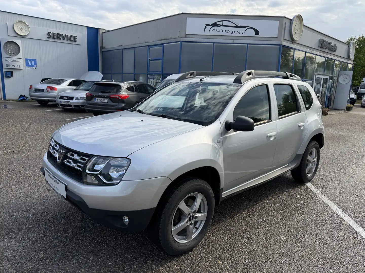 Dacia Duster Lauréate dCi 110 4WD*wenig KM*1Besitz*AHK* Grau - 1