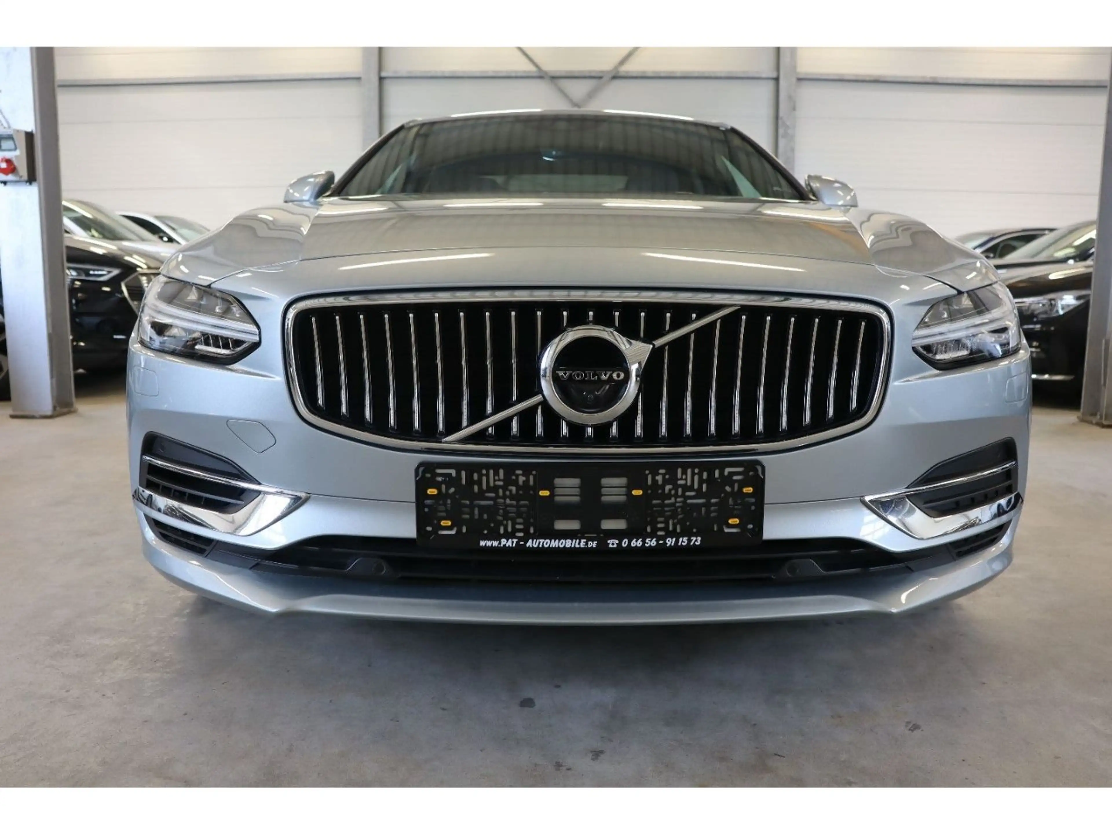 Volvo S90 Inscription Plug-In Hybrid AWD ACC HUD 360°K — photo 3