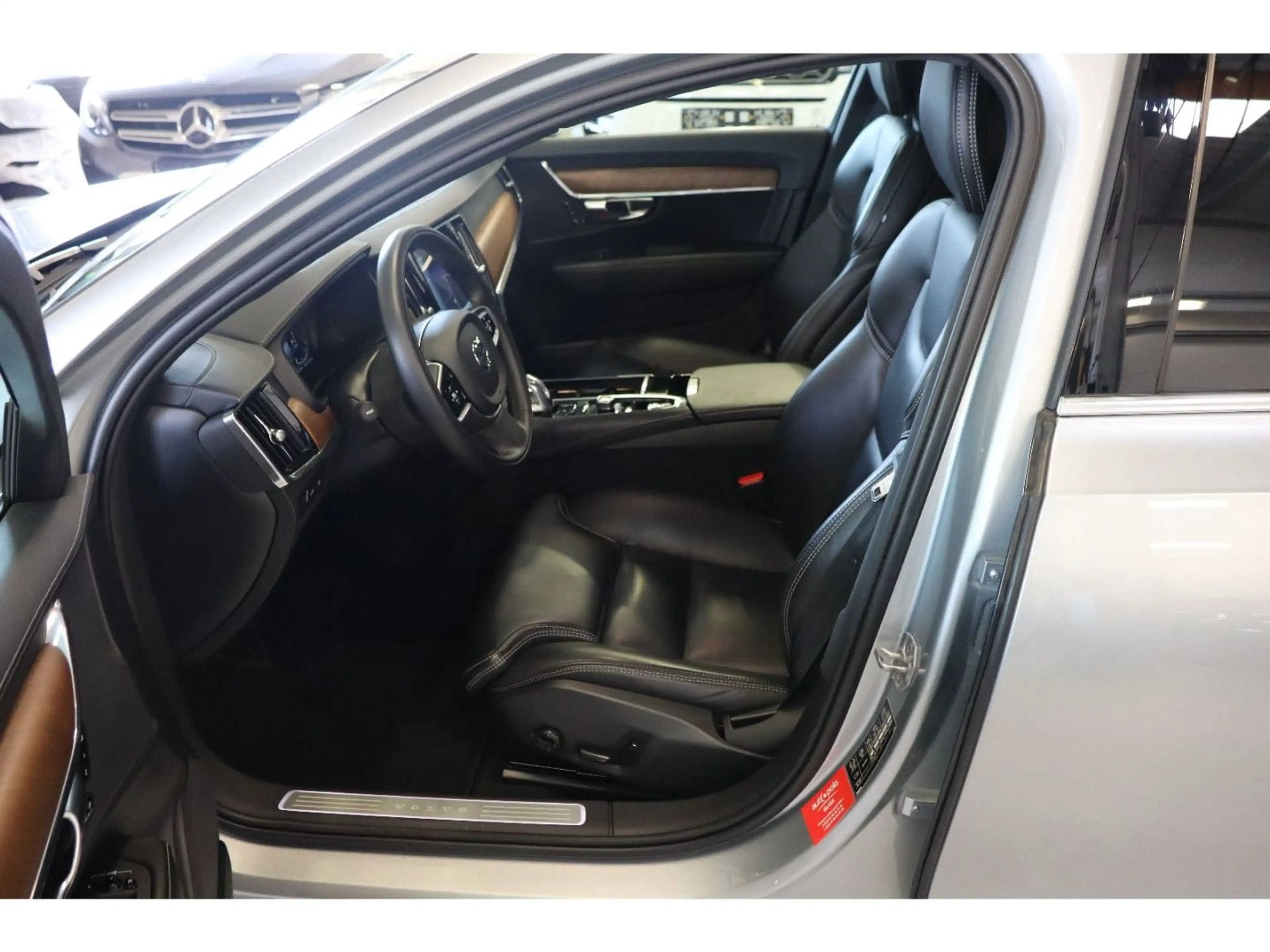 Volvo S90 Inscription Plug-In Hybrid AWD ACC HUD 360°K — photo 14