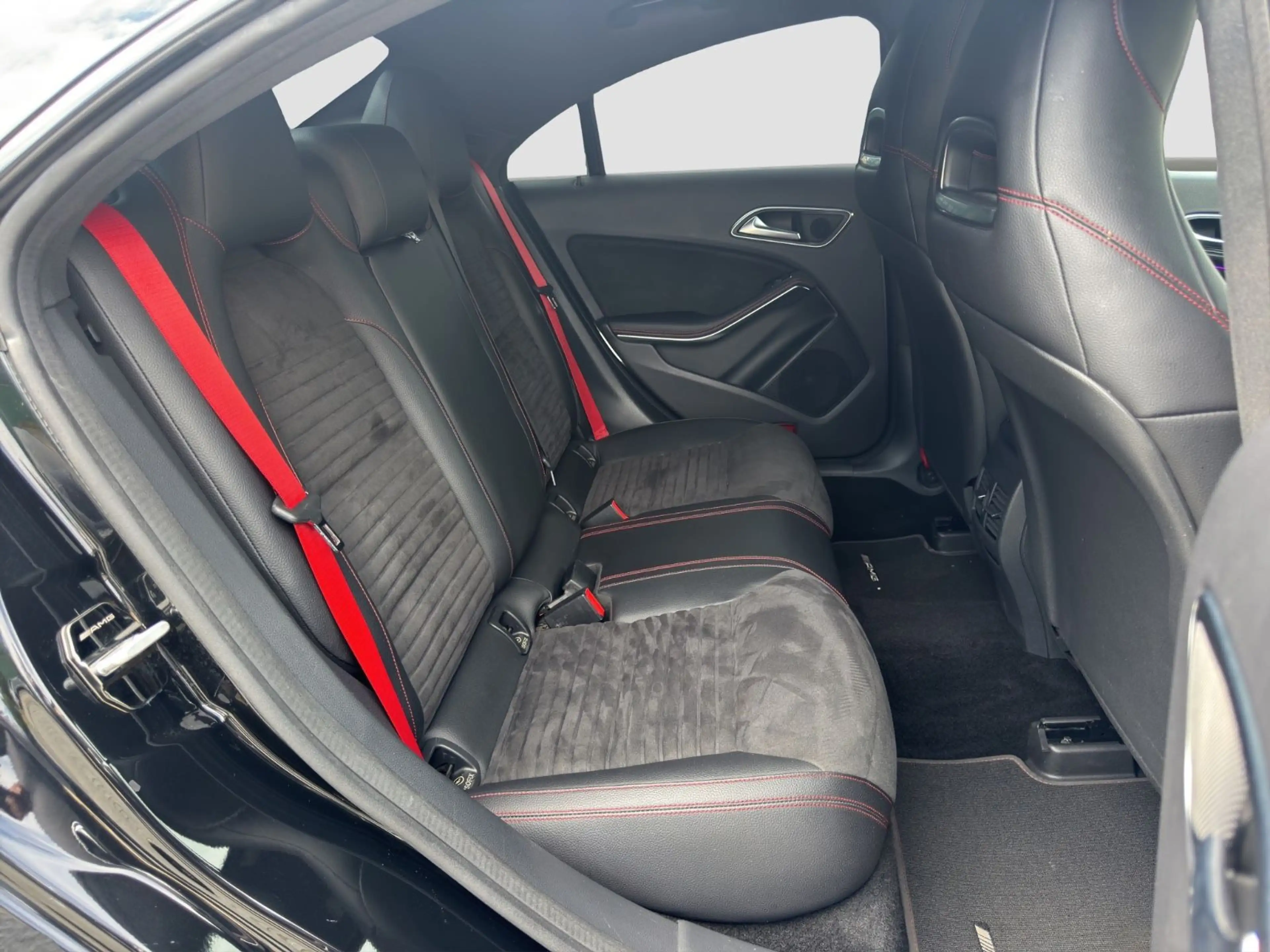 Mercedes-Benz CLA 45 AMG 4Matic * Sound System HK * — photo 24