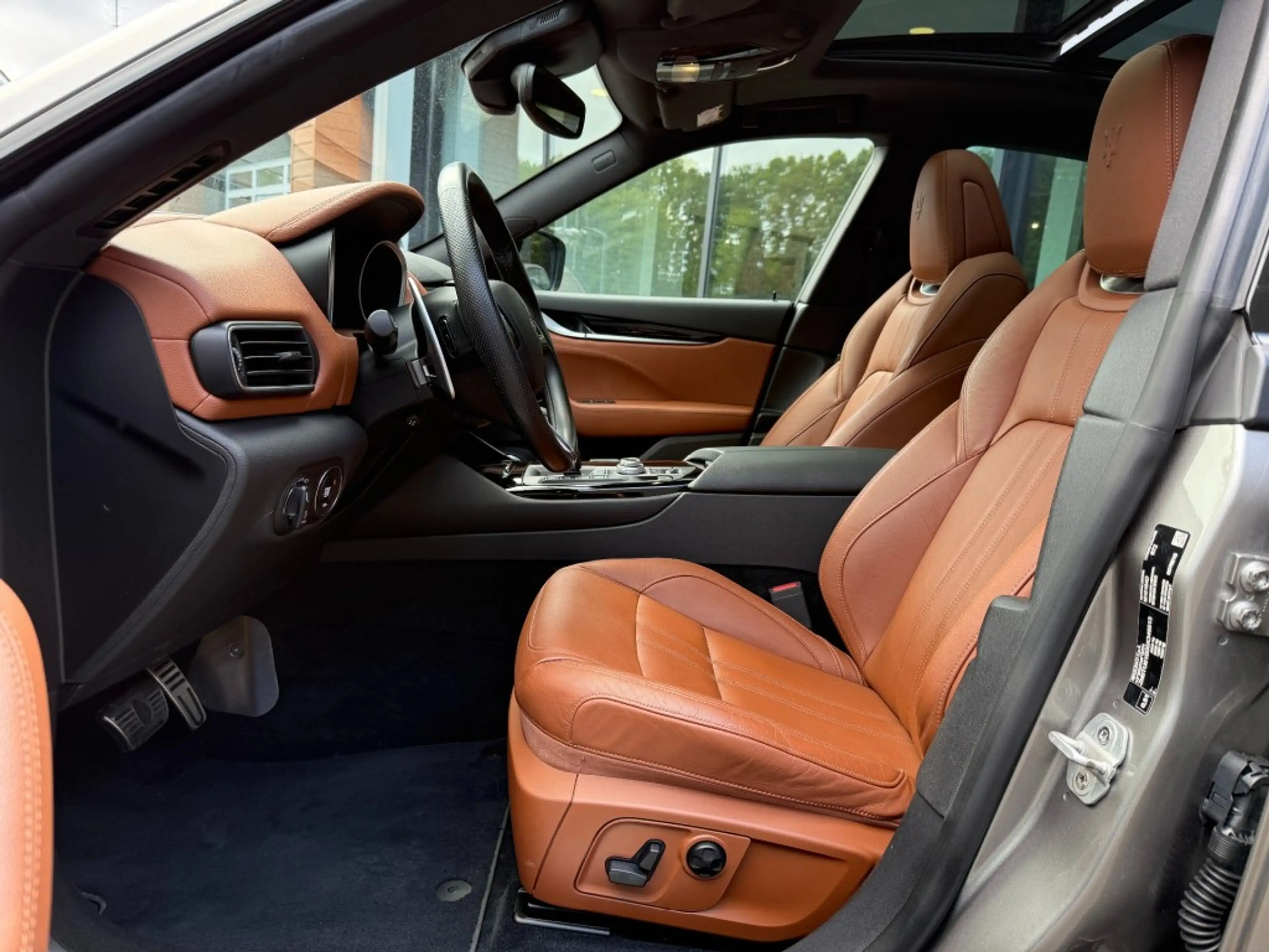 Maserati Levante 3.0 V6 D AWD Gran Sport — photo 10