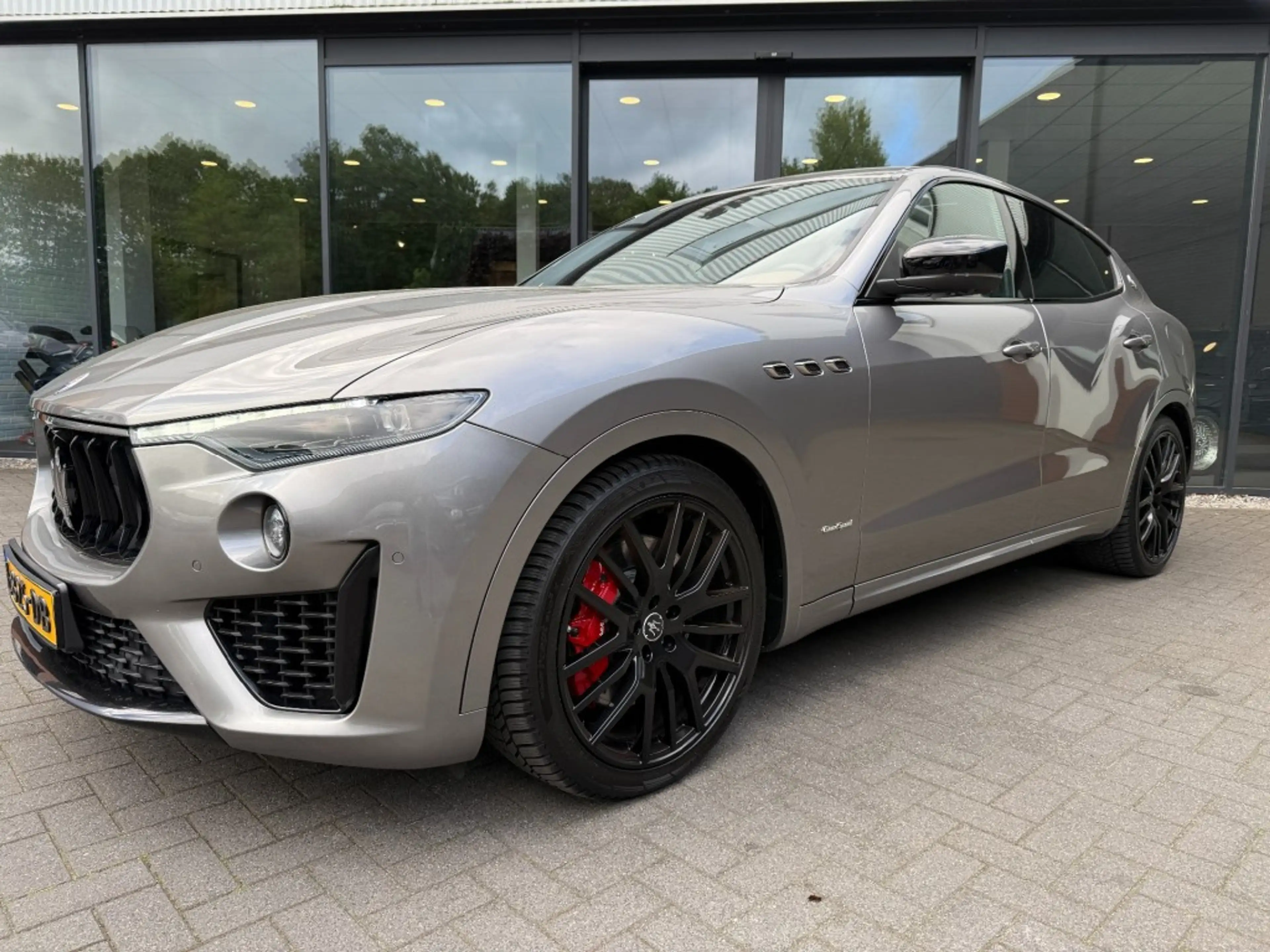 Maserati Levante 3.0 V6 D AWD Gran Sport — photo 2