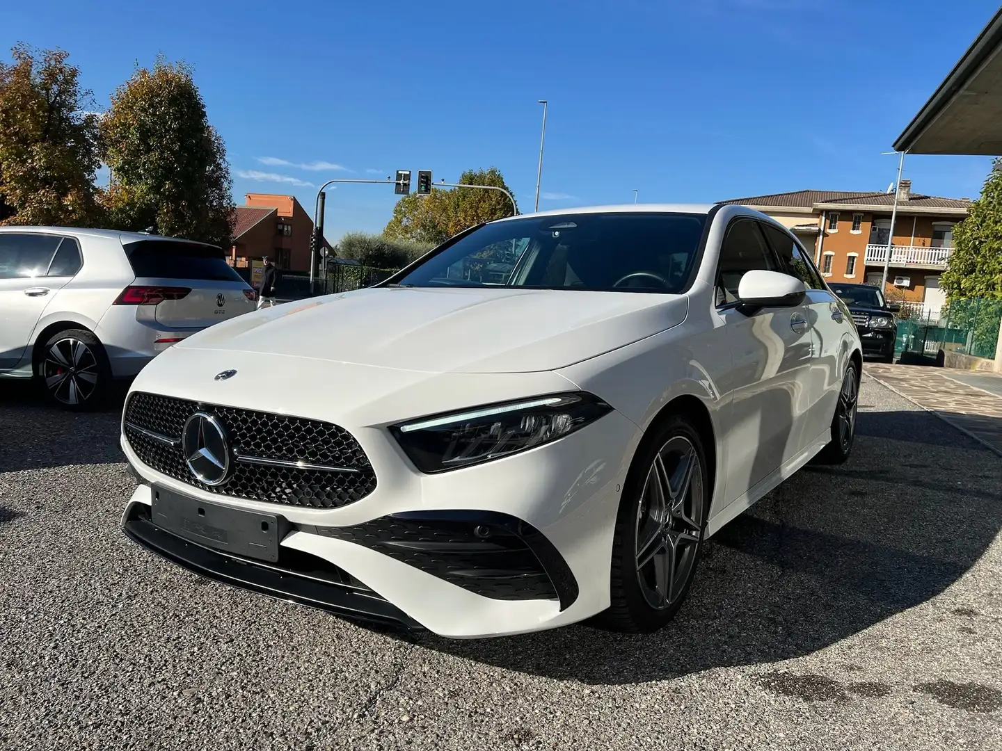 Mercedes-Benz A 200 Premium AMG ADVANCED Plus  MODELLO 2024 Bianco - 2
